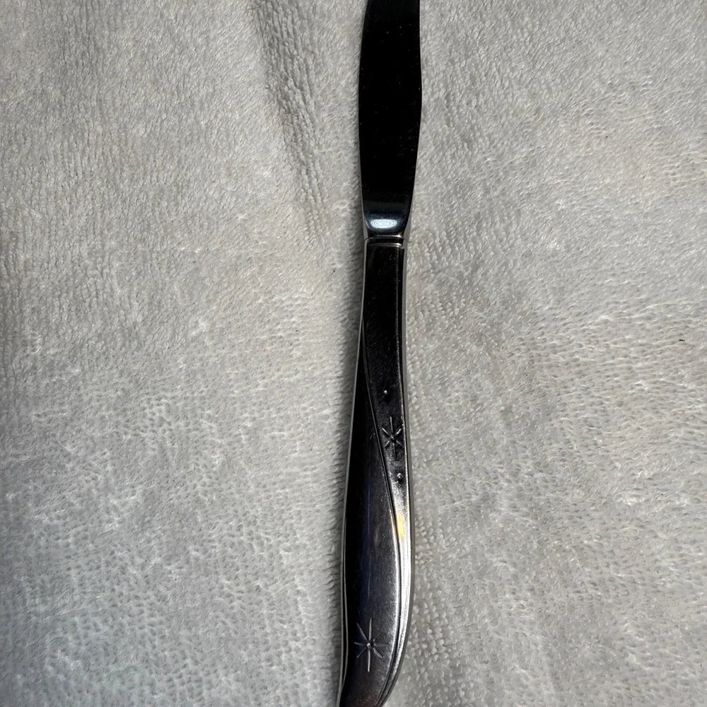 Stainless Steel Star-Accent Butter Knife - Silver